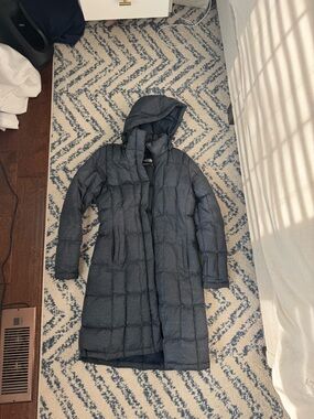 The North Face Women's Long Hooded Puffer Coat - Heathered Navy